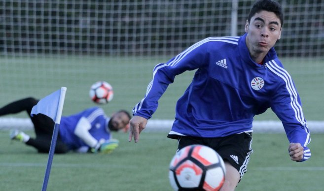 Se afirma el estreno Almirón en el equipo de Ramón Díaz