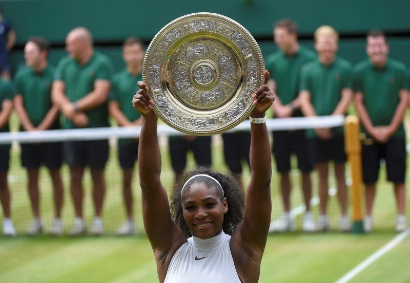 Serena Williams gana el título de Wimbledon e iguala récord de Steffi Graf