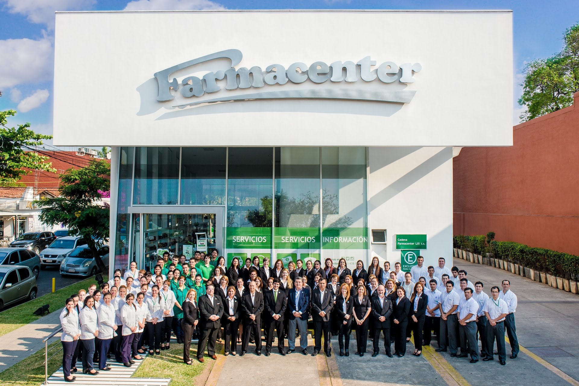 Farmacenter recibe reconocimiento por brindar empleos dignos y formales a los compatriotas