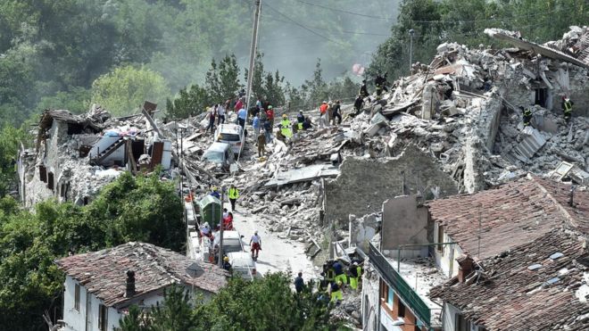 Ascienden a 73 los muertos por terremoto en Italia