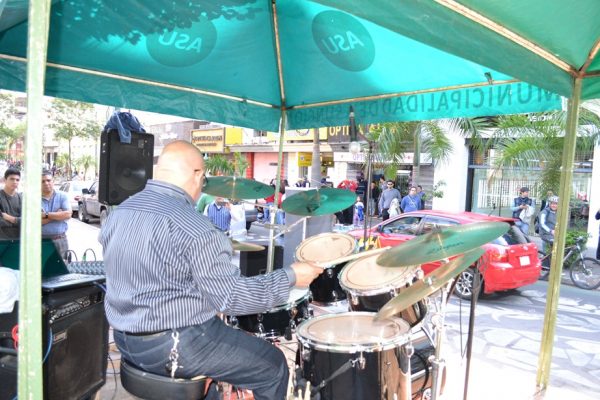 Palmeada musical con Riolo Alvarenga y la Orquesta Sinfónica