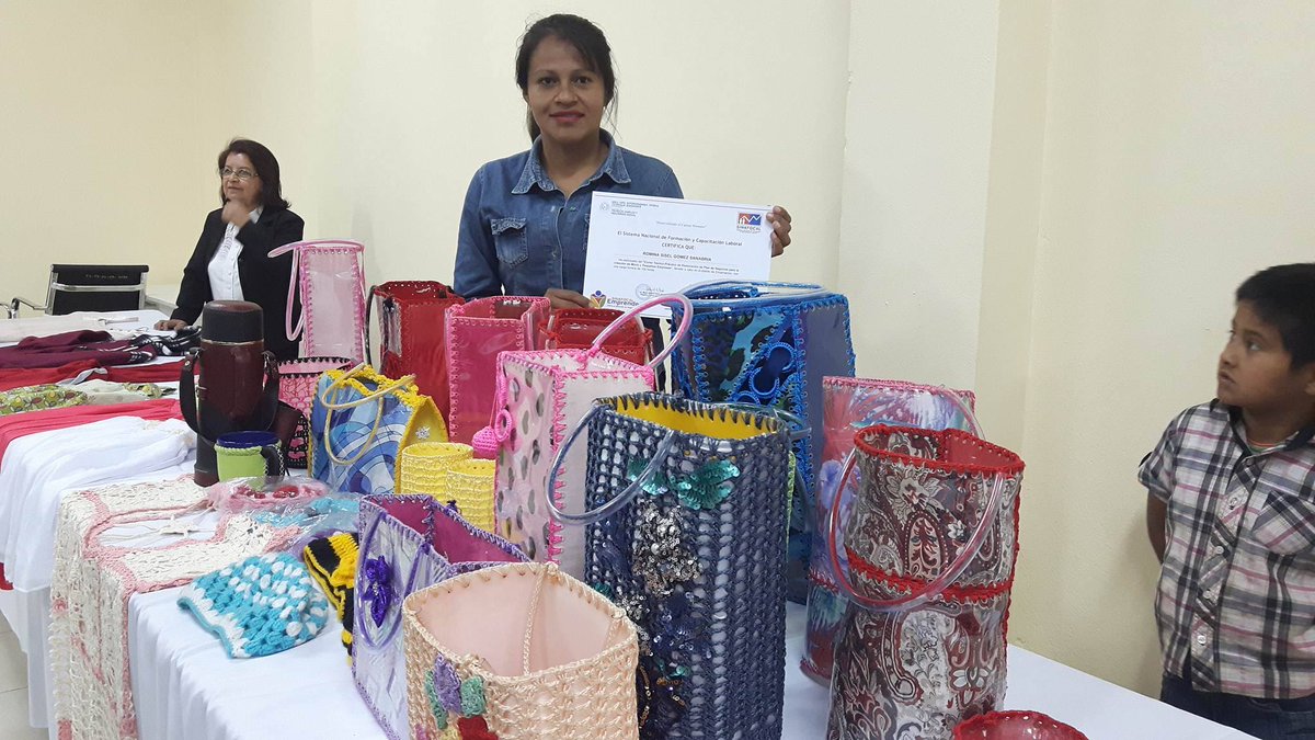 Emprendedores de Itapúa recibieron certificados de capacitación del sinafocal