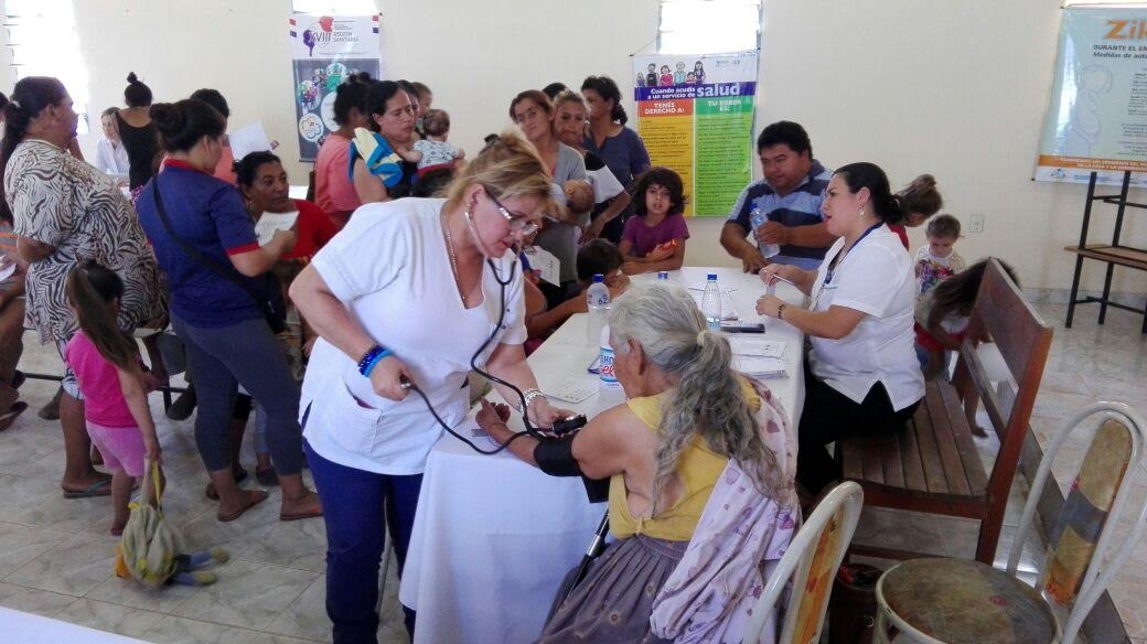 Atención médica, odontológica y vacunación en comedor de Chacarita