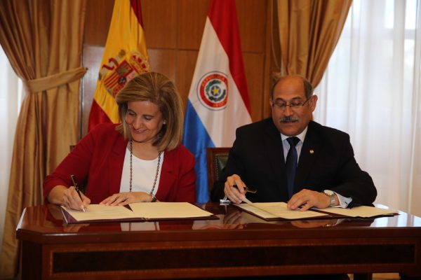 España y Paraguay firman acuerdo para aplicar convenio de seguridad social