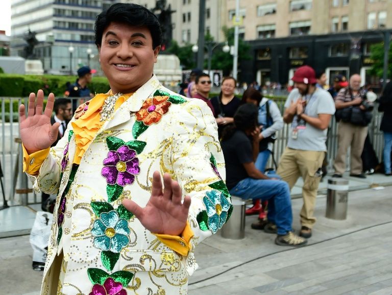 Ciudad de México da el último adiós a Juan Gabriel