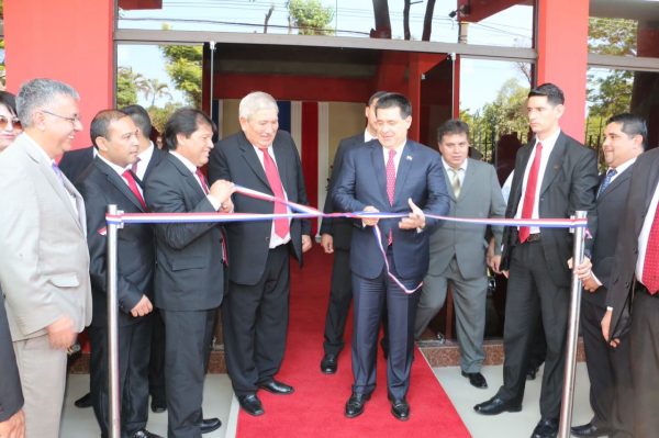 Inauguraron polideportivo en San Lorenzo