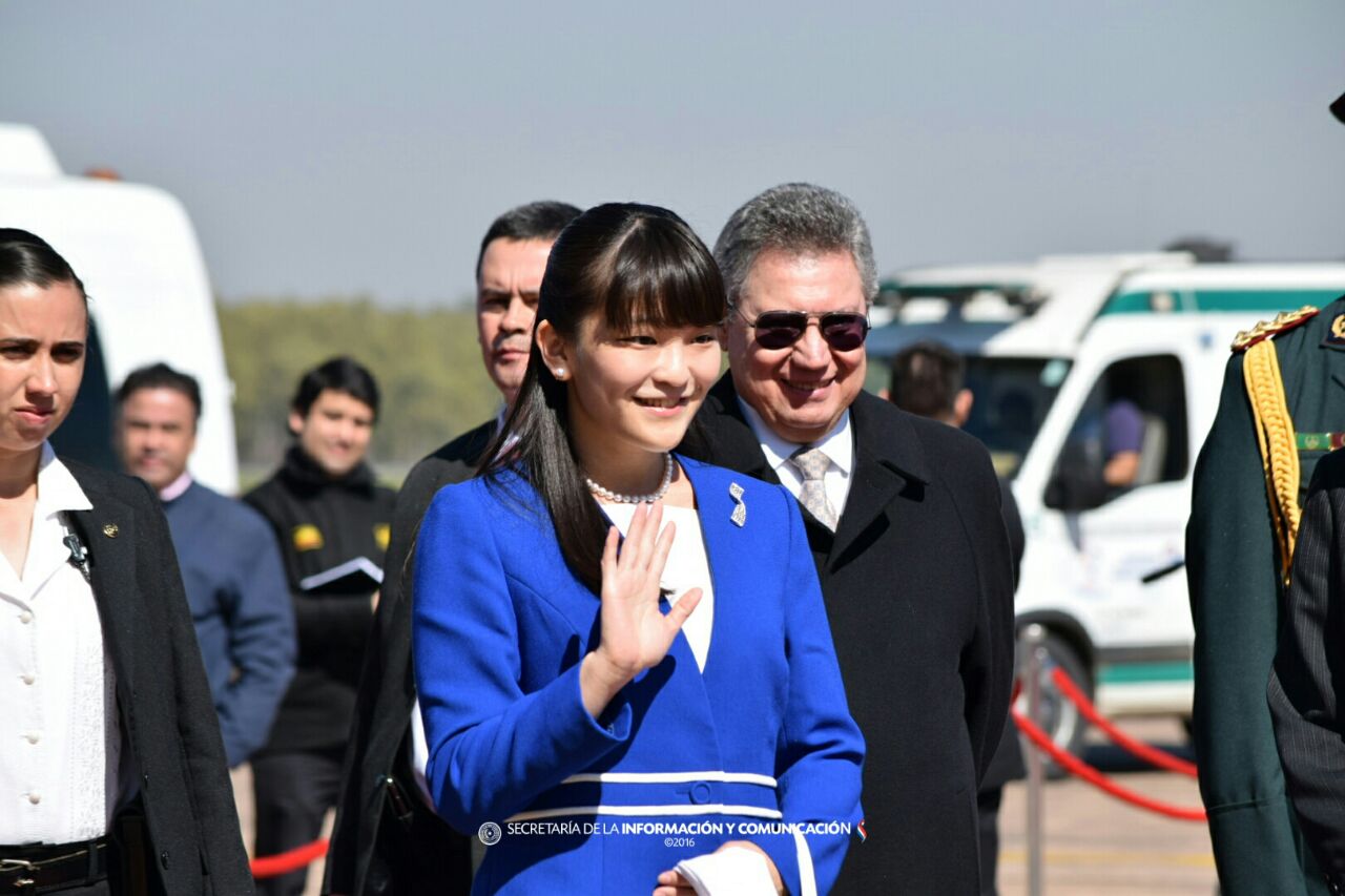 La princesa japonesa Mako llegó al Paraguay