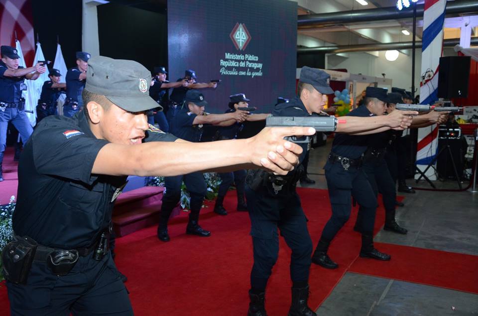 Policía realiza exhibición de acciones a tomar ante situaciones peligrosas