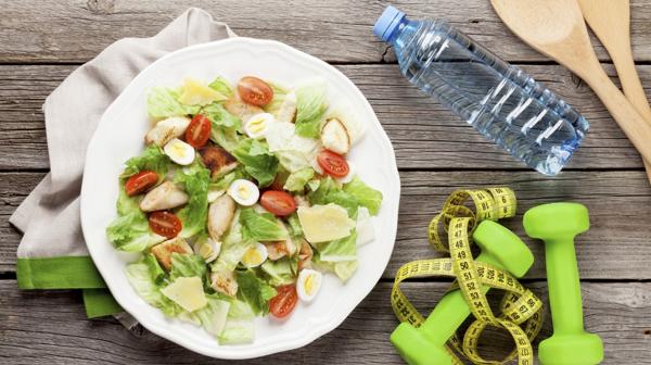 Por qué tomar agua previene la obesidad