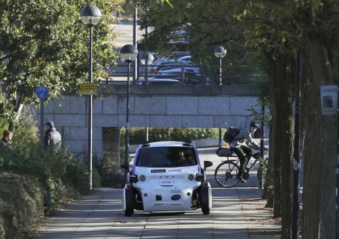 Prueban por primera vez autos sin conductor en calles de Reino Unido