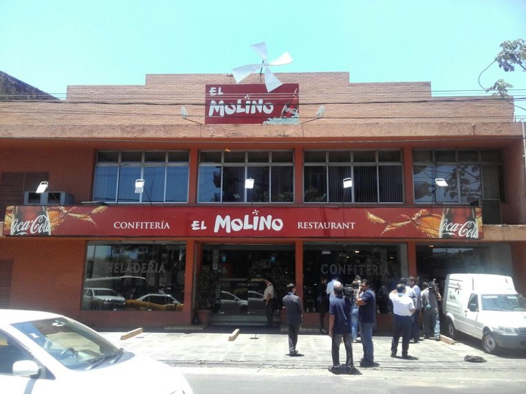 Clausuran local de confitería El Molino