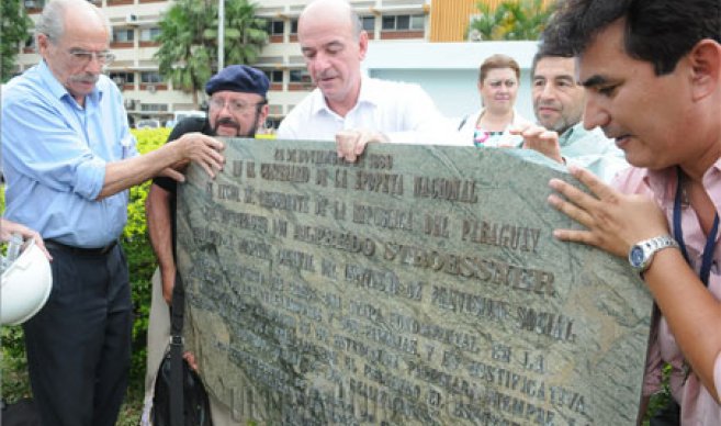 En la “fecha feliz” deciden retirar las placas que homenajean a Stroessner