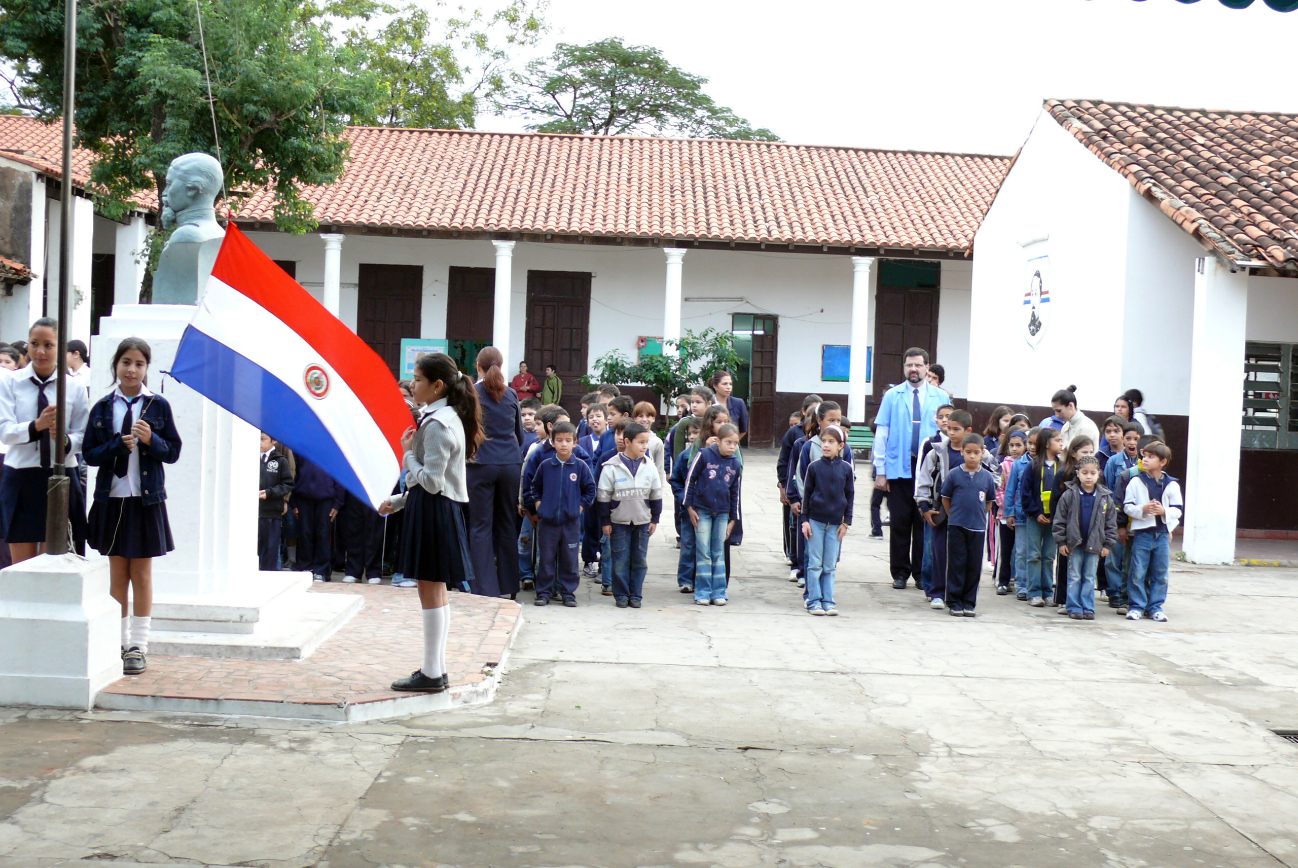 Docentes no iniciarán clases por veto al PGN2017