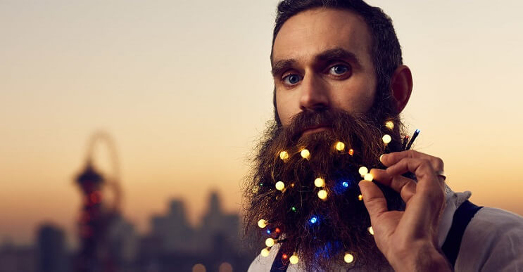 Barbas convertidas en árboles de navidad