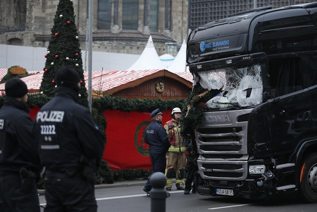 Encontraron huellas dactilares de Anis Amri en el camión utilizado para el atentado en Berlín