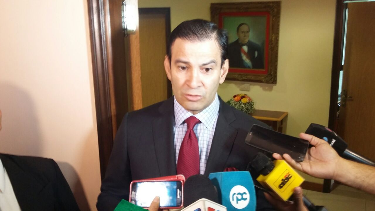 Senador Silvio Ovelar: “El presidente ya dijo que no le interesa la reelección, pero miente”