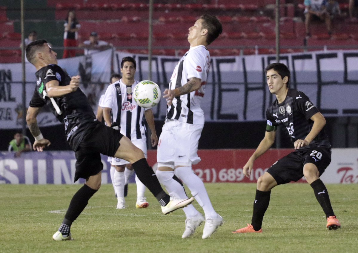 Libertad frenó a Olimpia