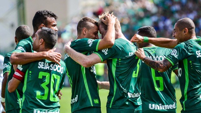 En reencuentro con mucha emoción, Chapecoense volvió a la cancha