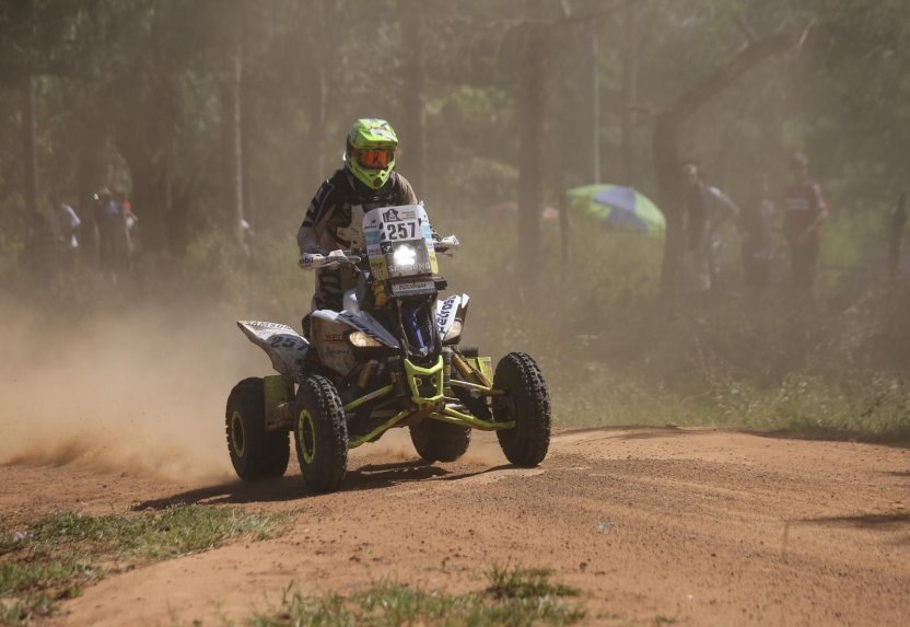 Etapa 2 del Dakar: Buenas y malas noticias para los competidores paraguayos