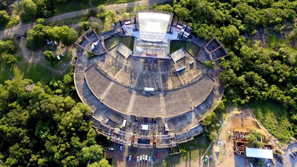 Convocan a voluntarios para remodelar el Anfiteatro José A. Flores