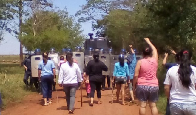 “La Policía está desalojando a paraguayos para entregar tierras a brasileños”