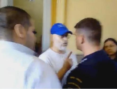 Paraguayo Cubas denunció persecución y atropelló sede policial