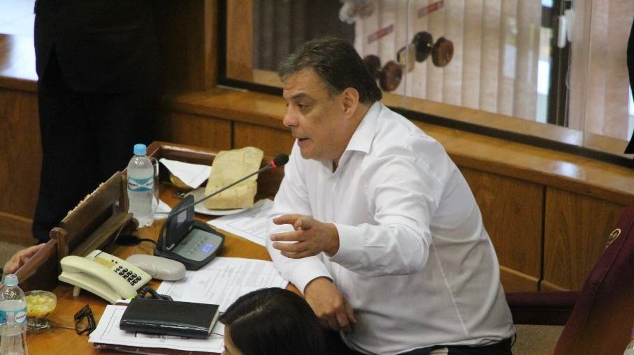 La enmienda fue rechazada de manera irregular, según senador