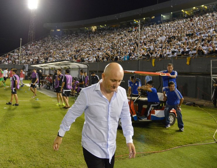 Pablo Repetto dejó de ser entrenador de Olimpia