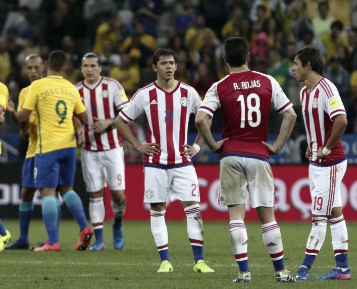 Paraguay pierde ante Brasil y se aleja del Mundial de Rusia