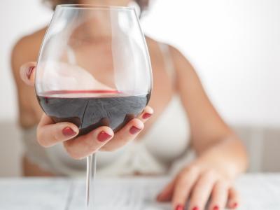 El vino tinto protege las neuronas