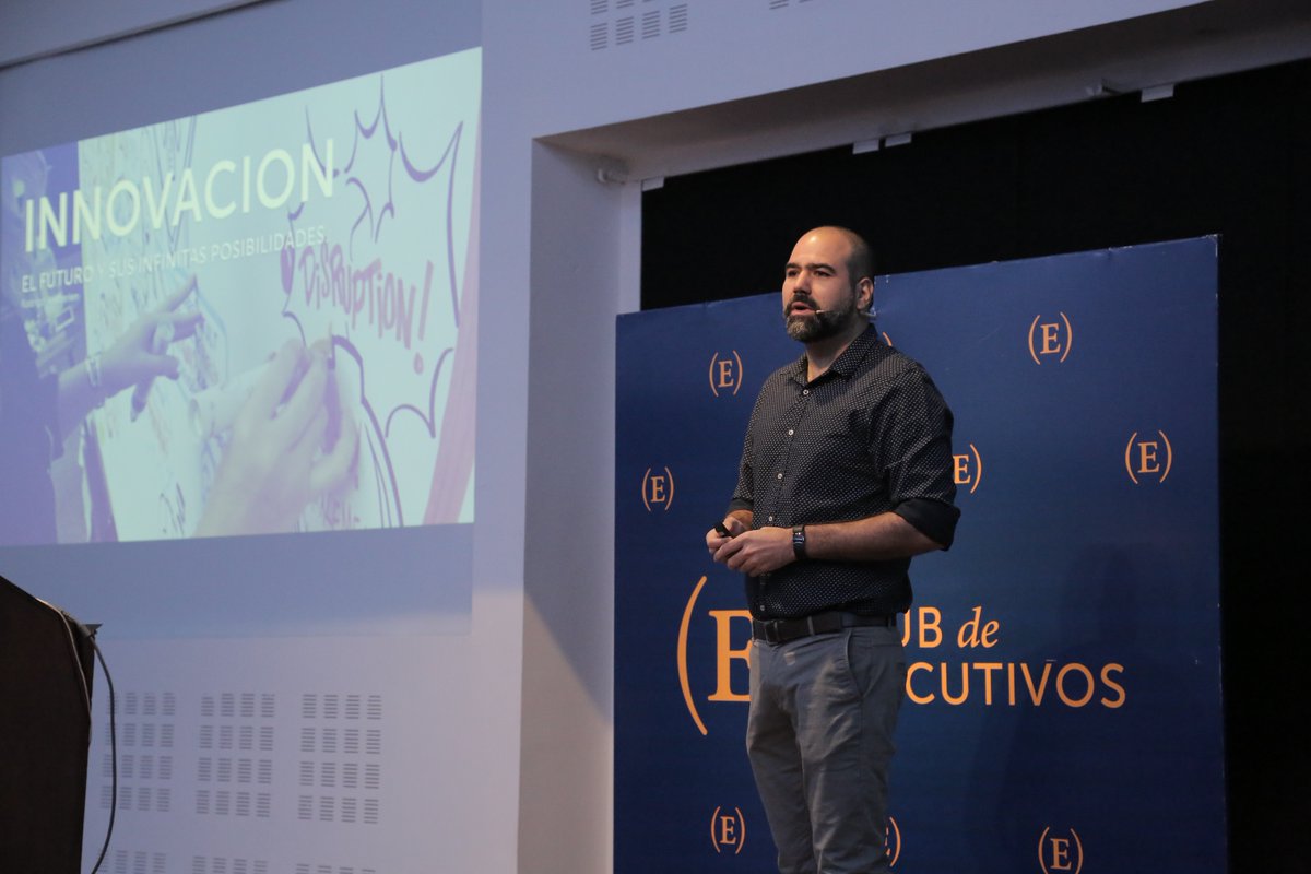 Inició el seminario “El futuro y sus infinitas posibilidades”