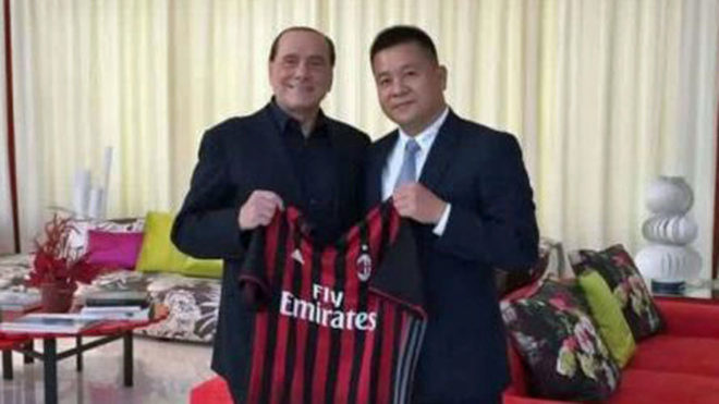 Chinos compran al AC Milan por 740 millones de euros