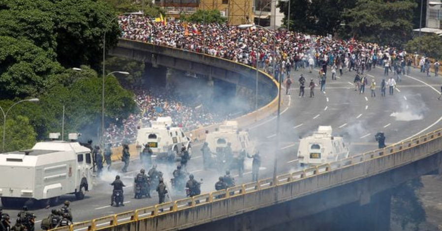 Venezuela: Enfrentamientos, represión y hambre