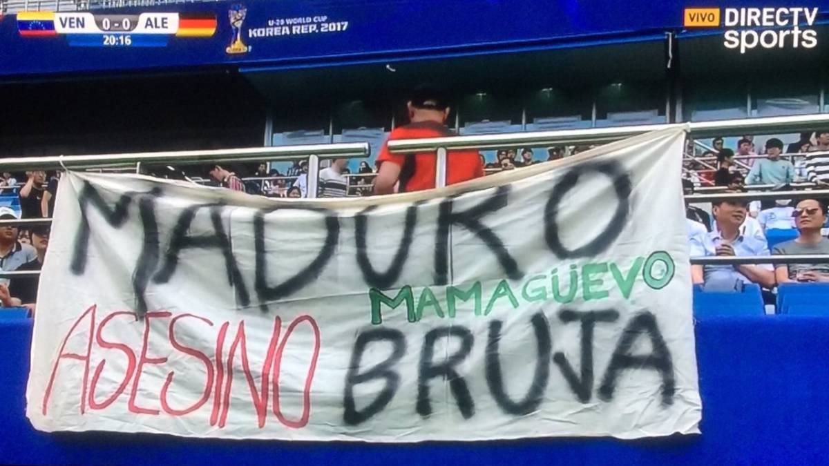 Colgó una bandera contra el régimen de Maduro durante el Mundial Sub 20 y fue detenido