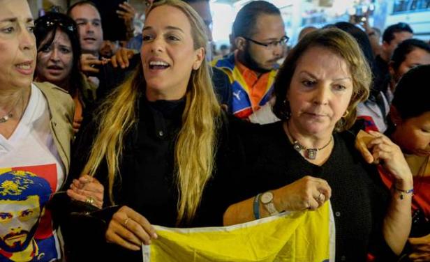 Lilian Tintori visitó a su esposo en la cárcel y transmitió su mensaje