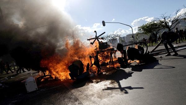 Enfrentamientos en Brasilia en multitudinaria marcha contra Michel Temer