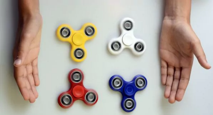 El juguete que hipnotiza a los niños: ¿Conoces el origen del Fidget Spinner?