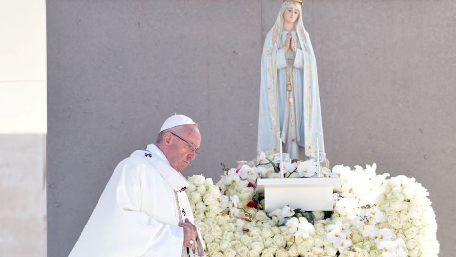 El papa canoniza a los pastores Francisco y Jacinta en Fátima