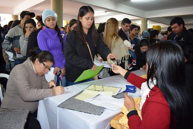 Yacyretá entregó 957 becas universitarias en Misiones