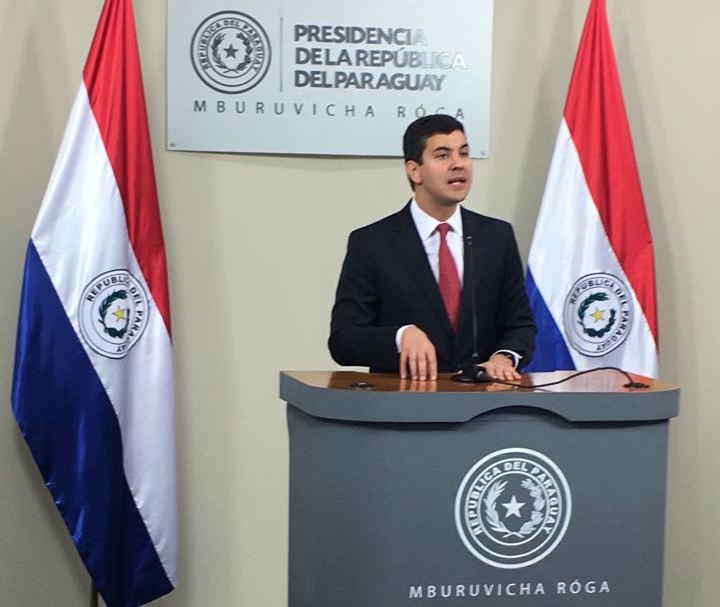 Santiago Peña renunció como Ministro para abrirse camino a la Presidencia