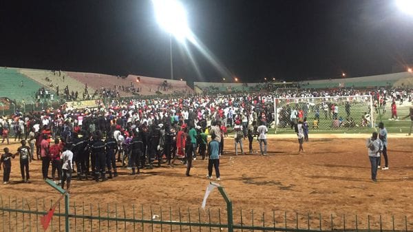 Trágica avalancha humana en un estadio de fútbol de Senegal: ocho muertos y decenas de heridos