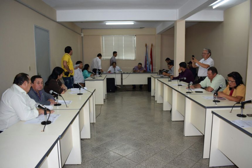 Junta de Guairá podría suspender a Òscar Chávez