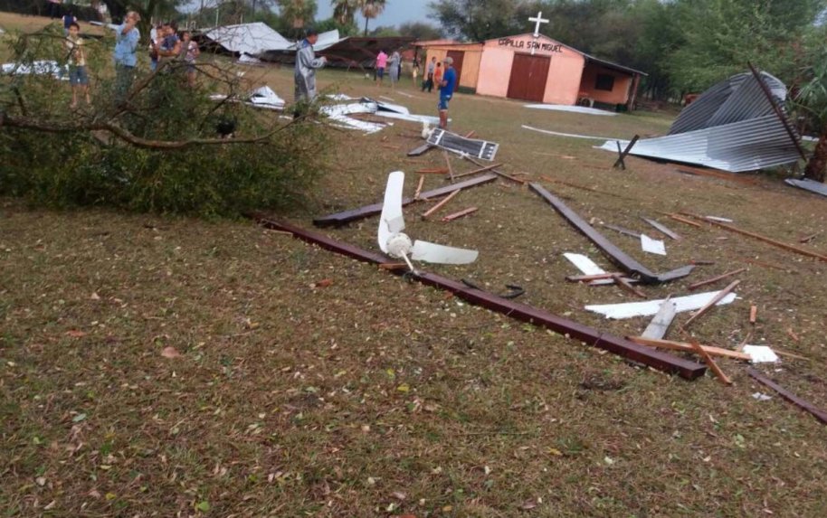 Temporal causó destrozos en Carmelo Peralta