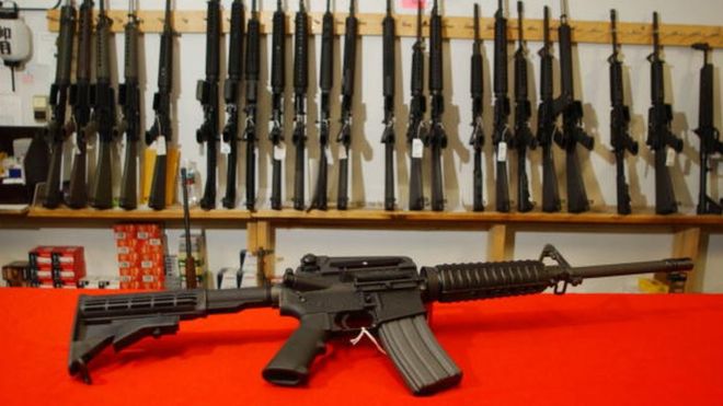 “Bump stock”, ¿cómo actúa el dispositivo que usó el atacante de Las Vegas para disparar tantas balas en pocos minutos?