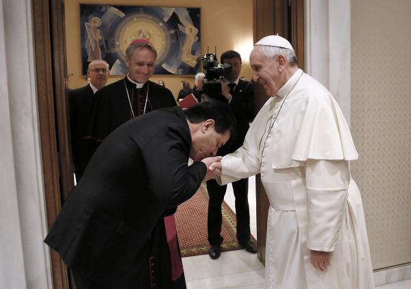 Cartes se despedirá del papa en noviembre