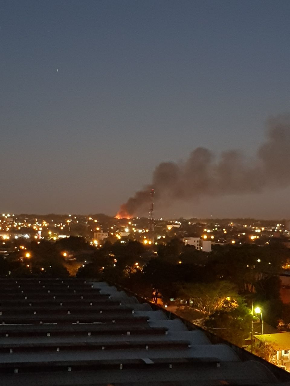 Incendio en Fernando declarado de emergencia general
