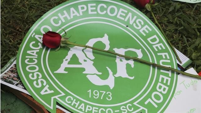 Homenajean a fallecidos del Chapecoense