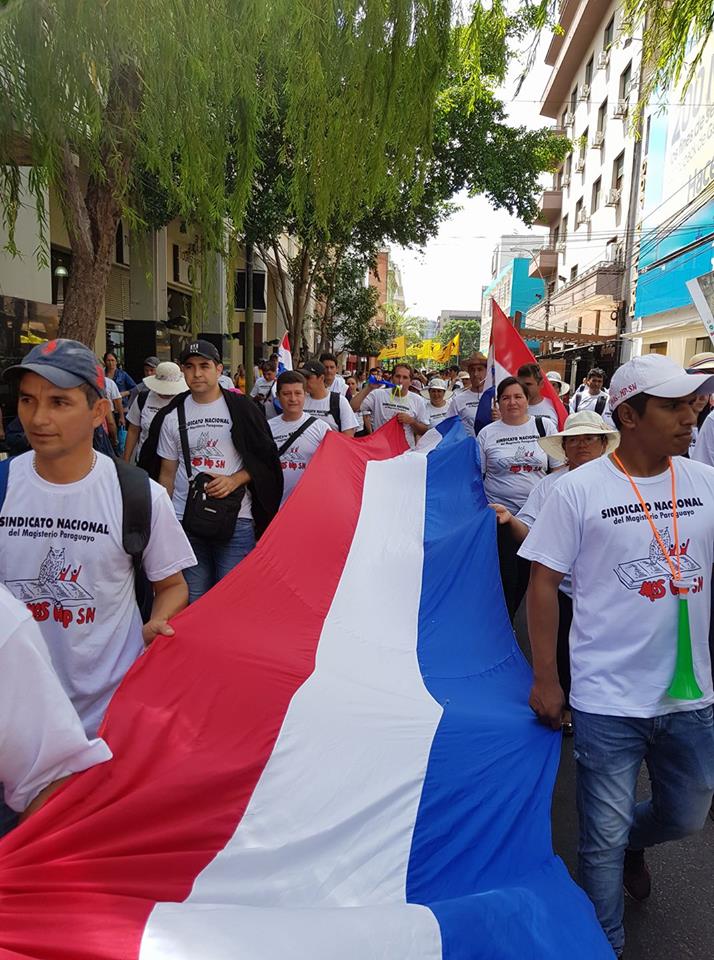 Más sindicalistas se unen a pedidos de docentes