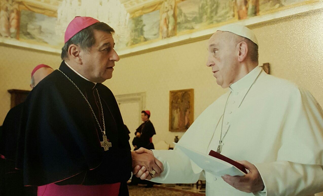 Papa Francisco: “¡A la Virgencita de Caacupé cuídenmela, cuídenmela!”