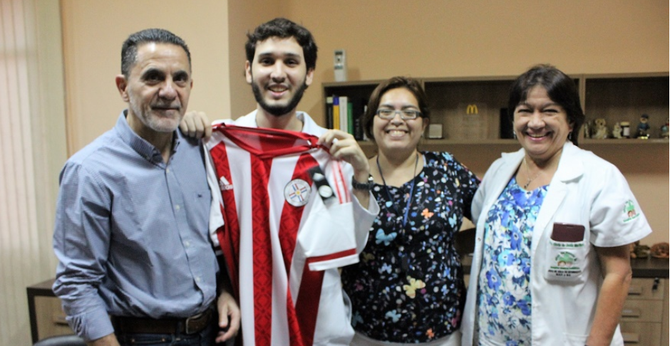 Médicos brasileros hacen pasantía en Hospital Acosta Ñu
